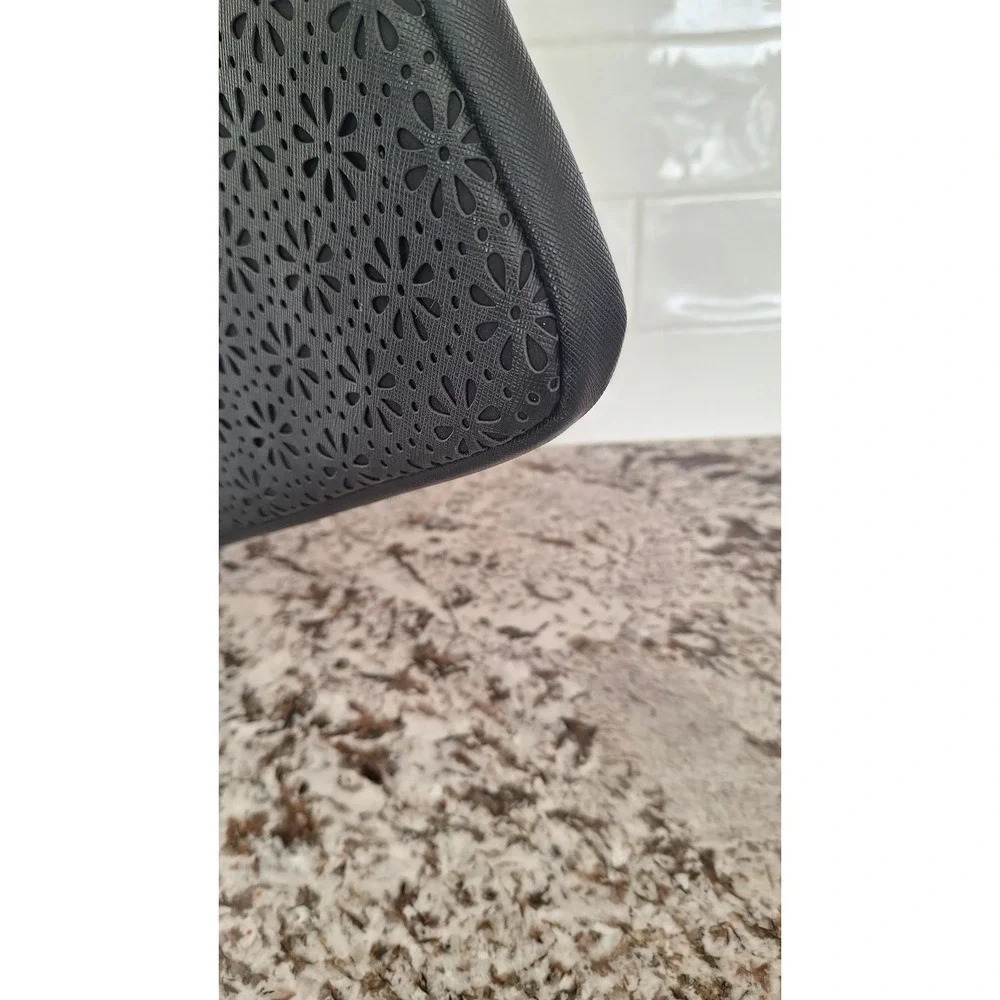 Kate Spade Black Floral Laptop Case‎ Zip Up